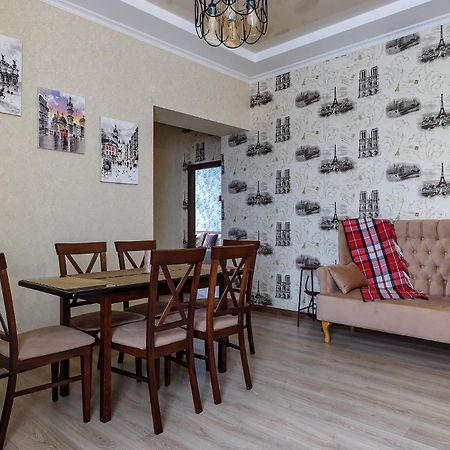 Historic Apartment Sofia In The Old Town Leópolis Exterior foto